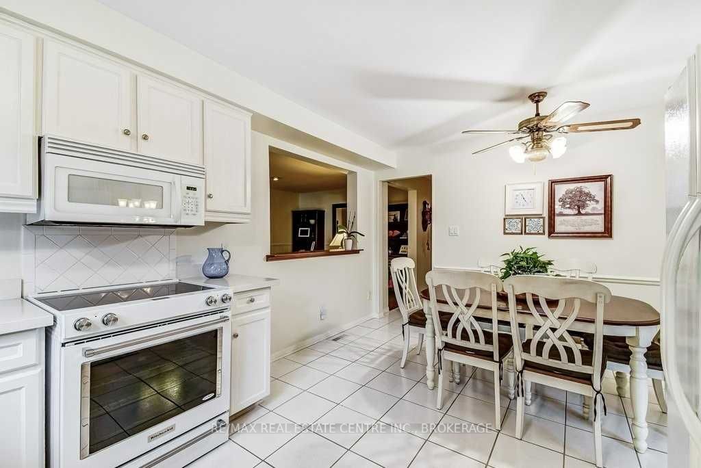 50 Curtis Dr