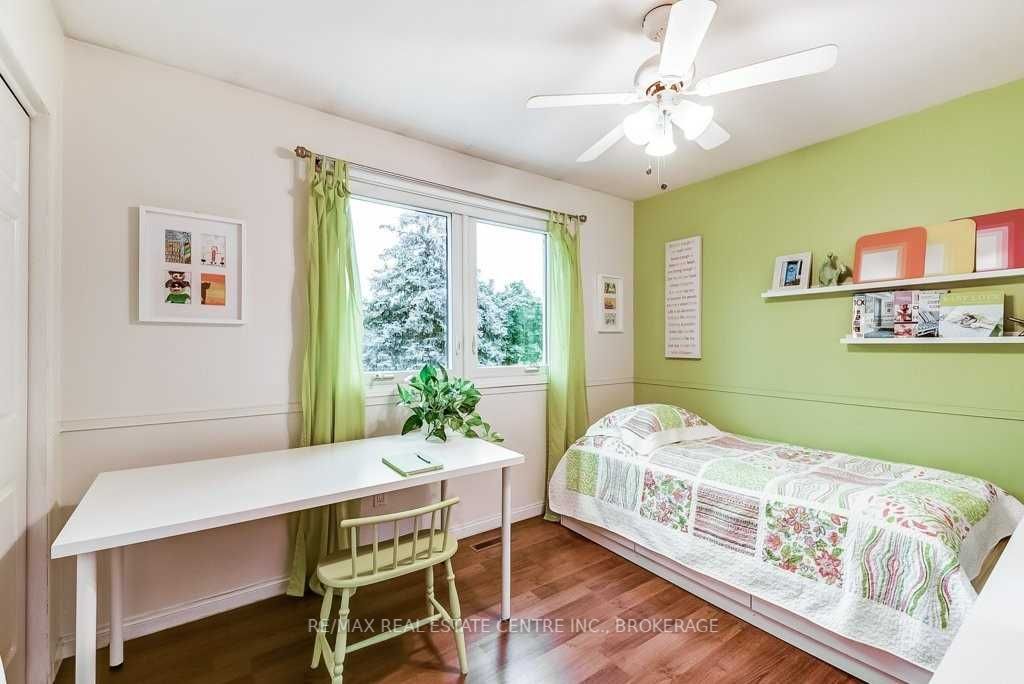 50 Curtis Dr