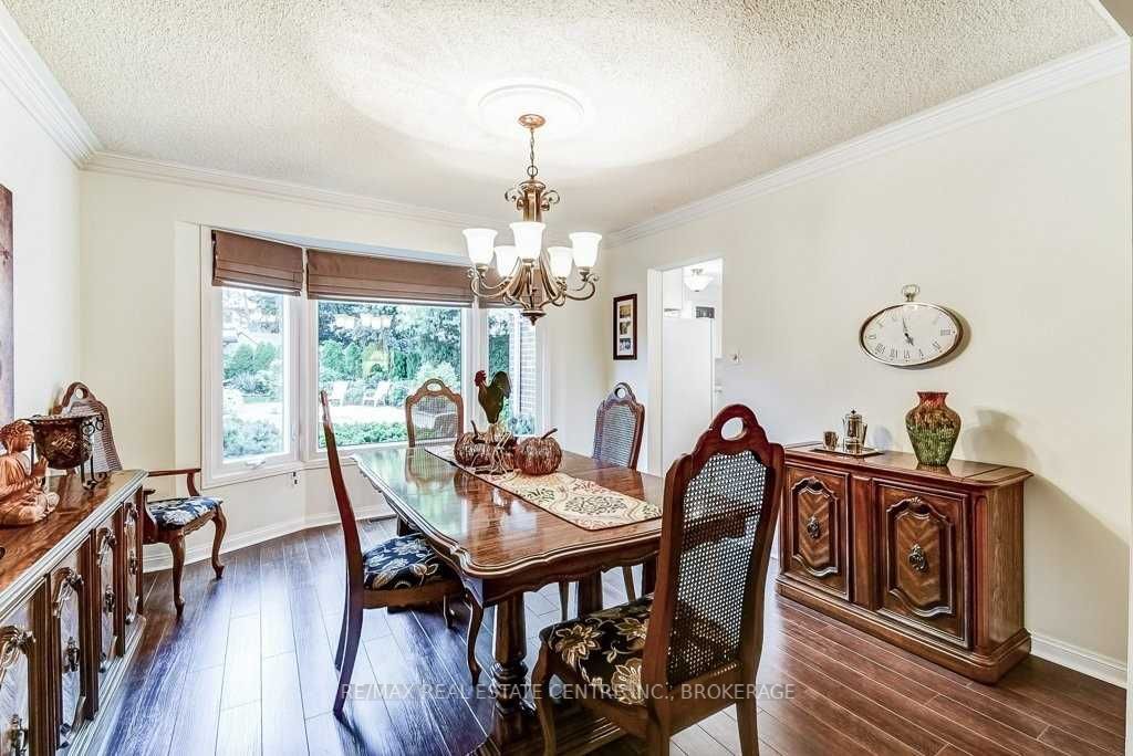 50 Curtis Dr