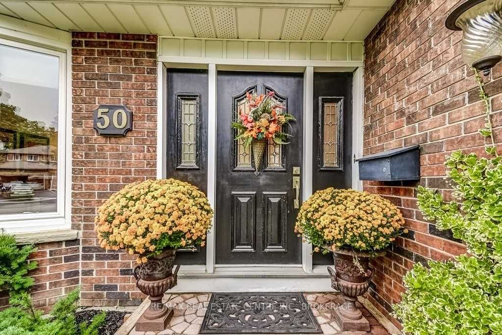 50 Curtis Dr