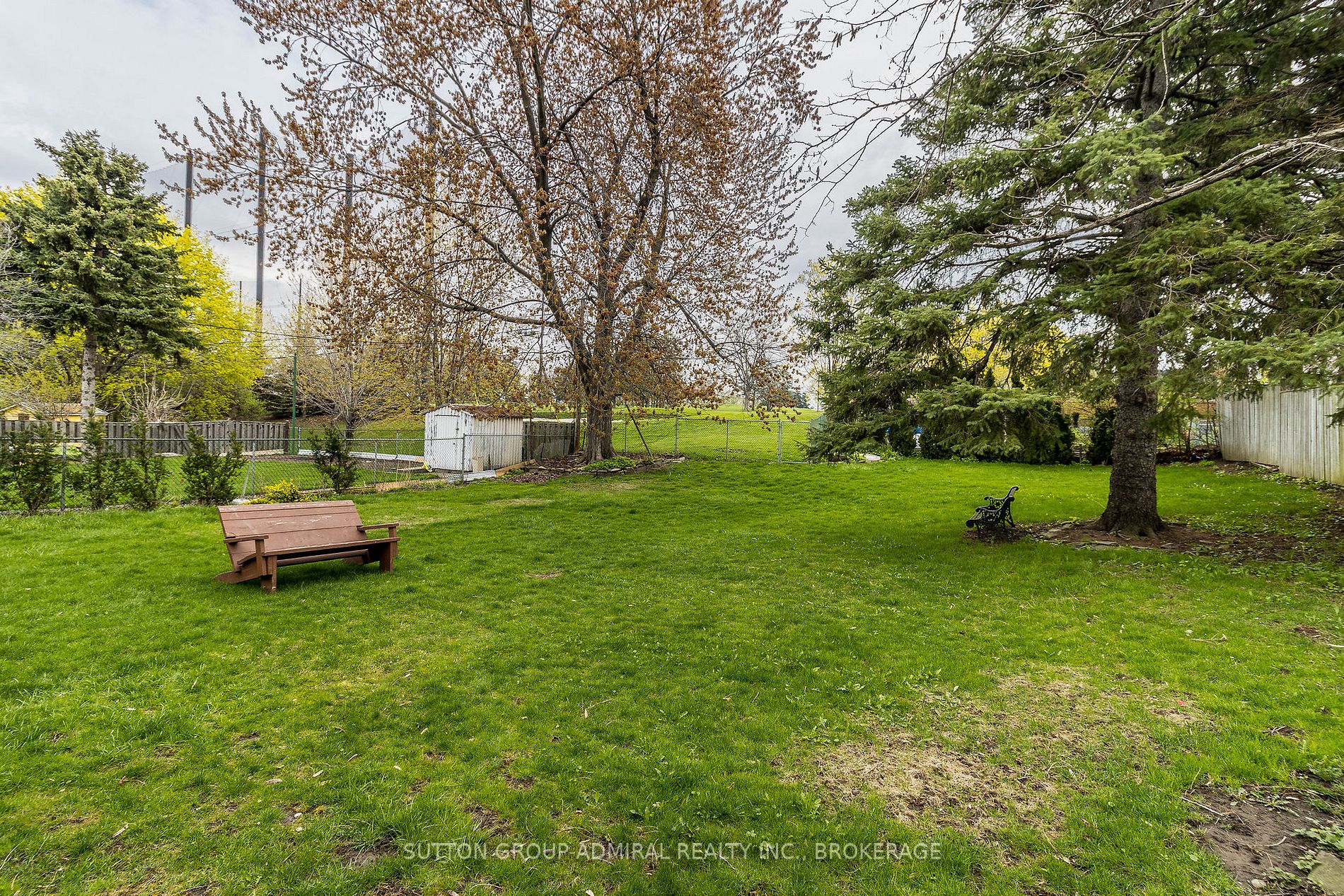 7 Golfwood Heights