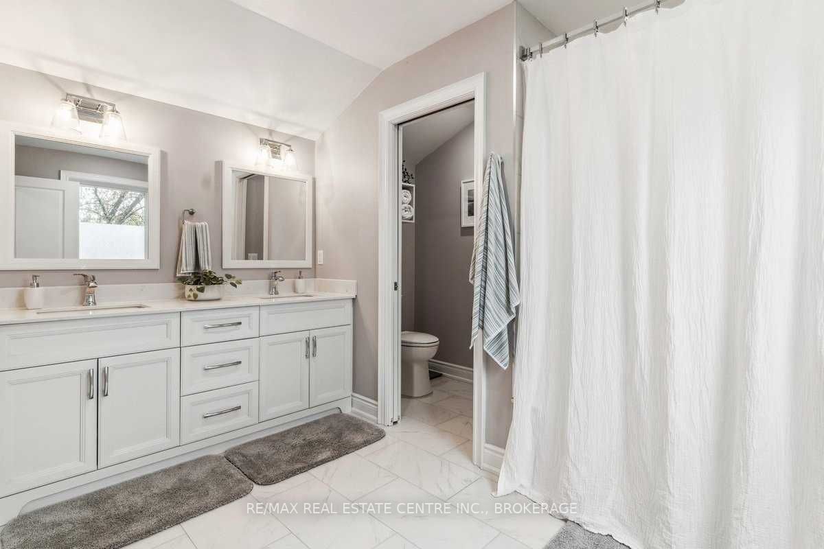 404 Erindale Dr