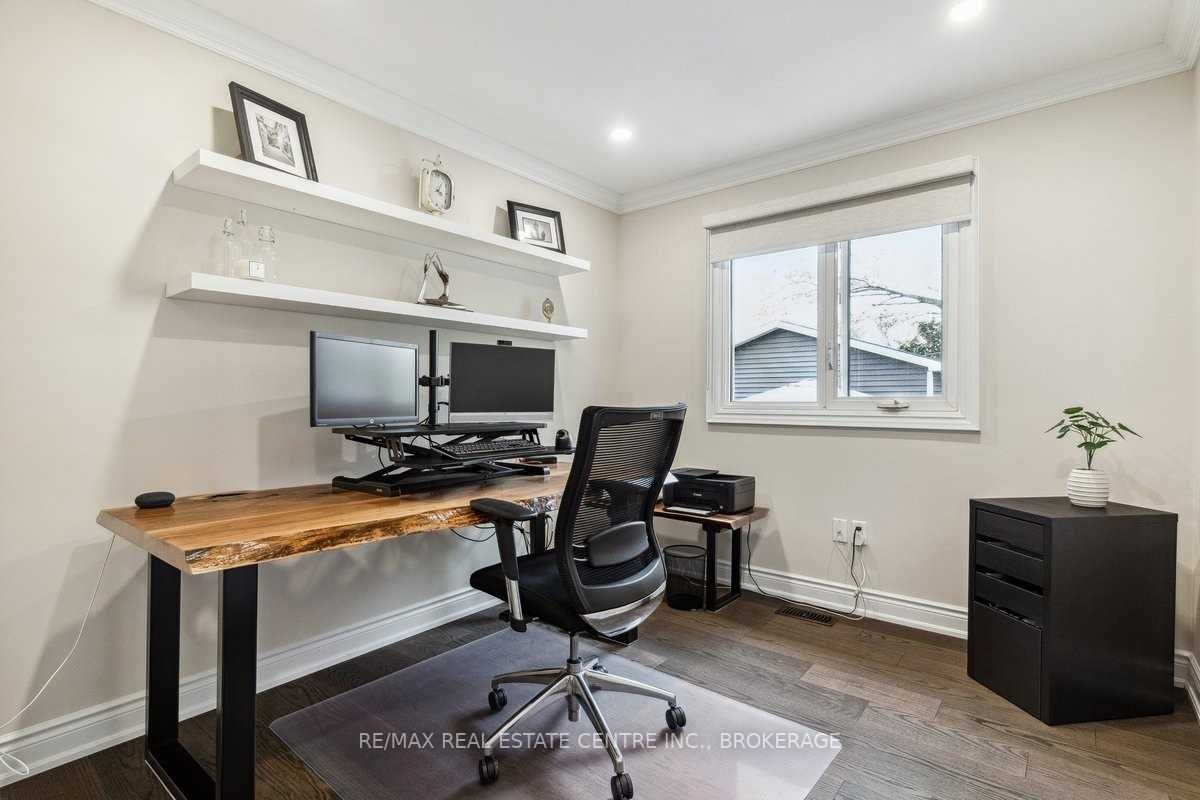 404 Erindale Dr