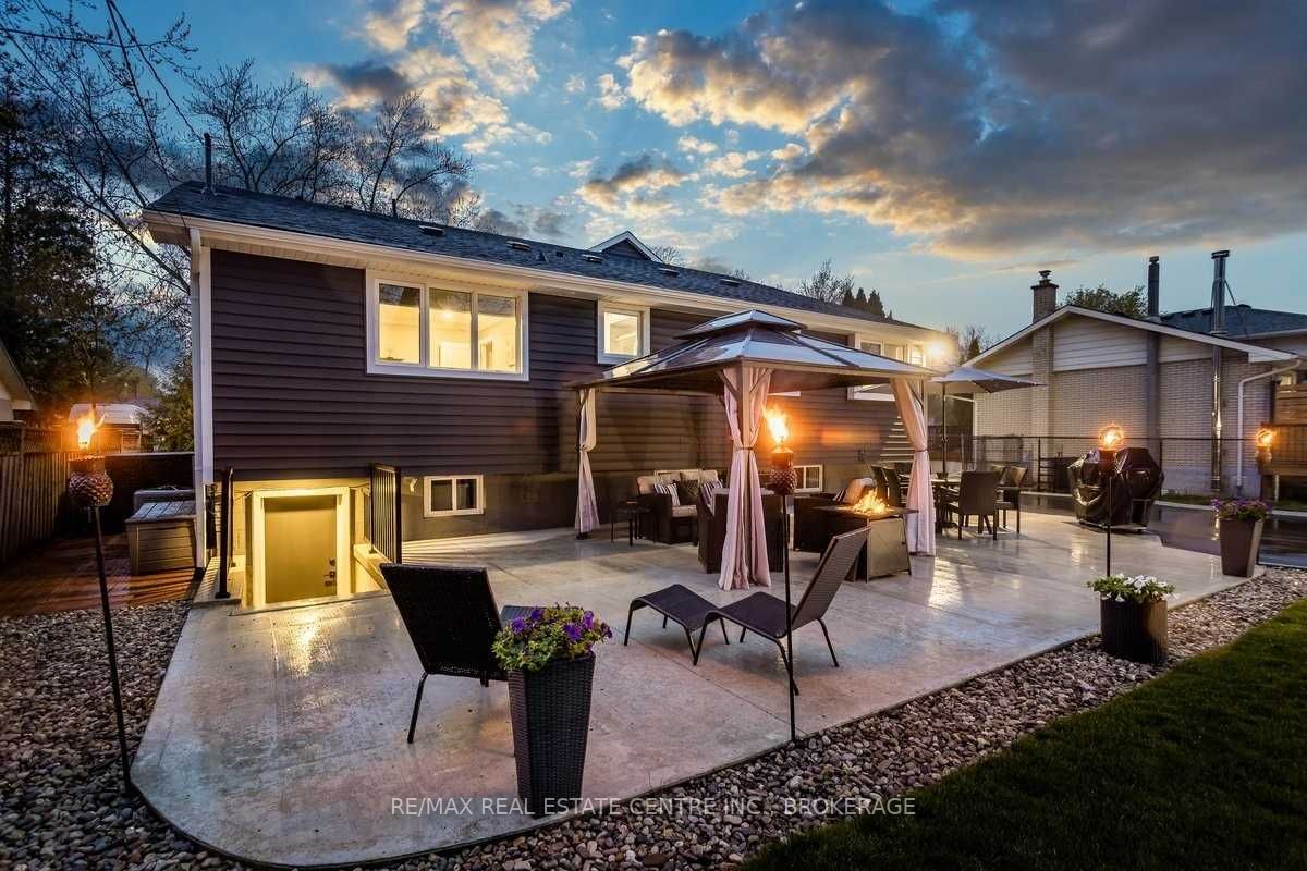 404 Erindale Dr