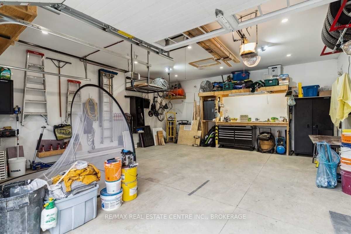 404 Erindale Dr