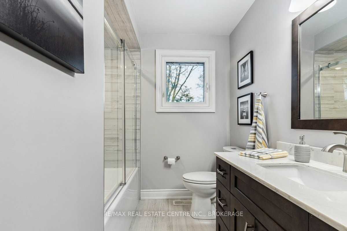 404 Erindale Dr