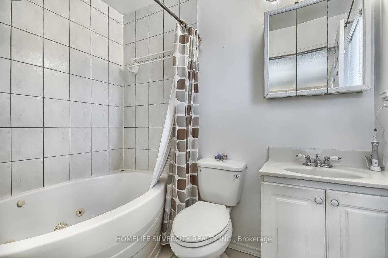 73 Rocky Mountain Cres