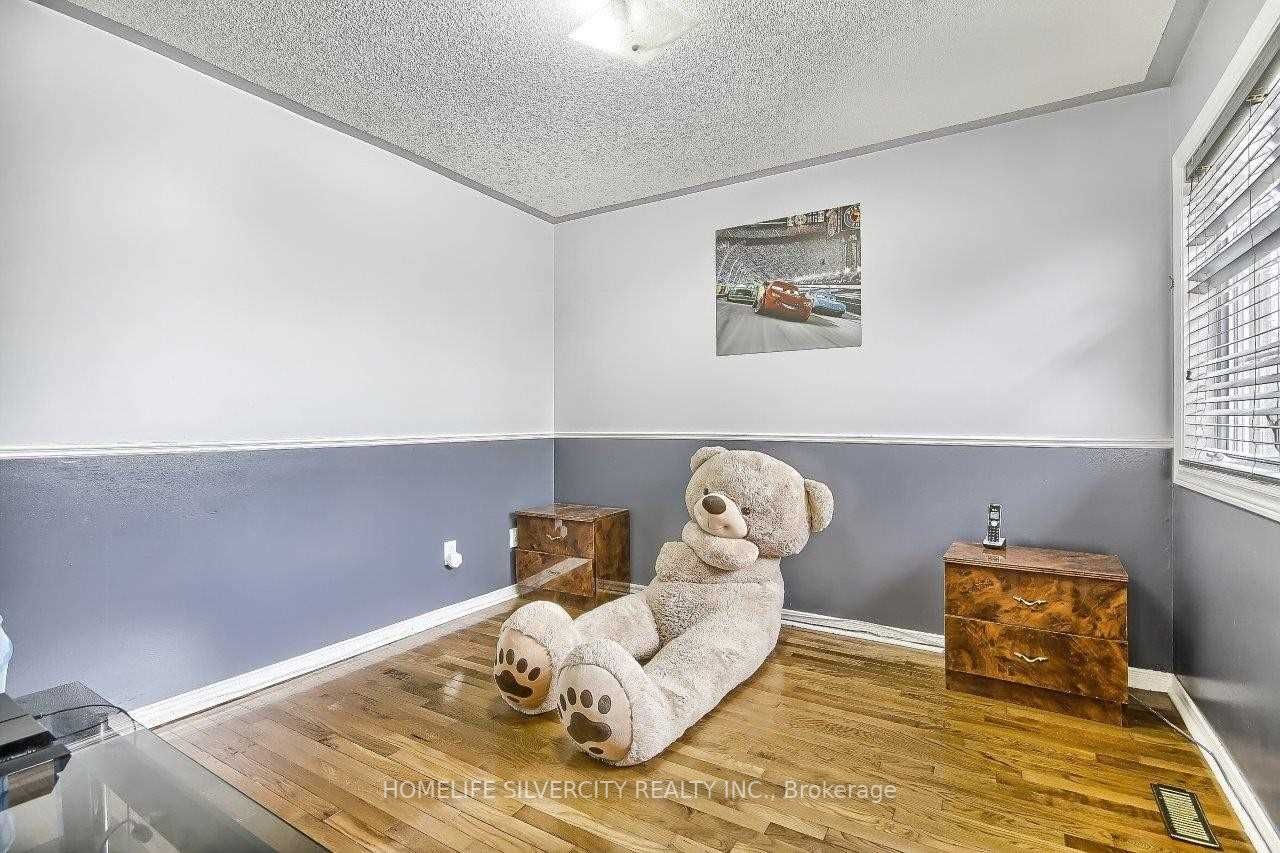 73 Rocky Mountain Cres