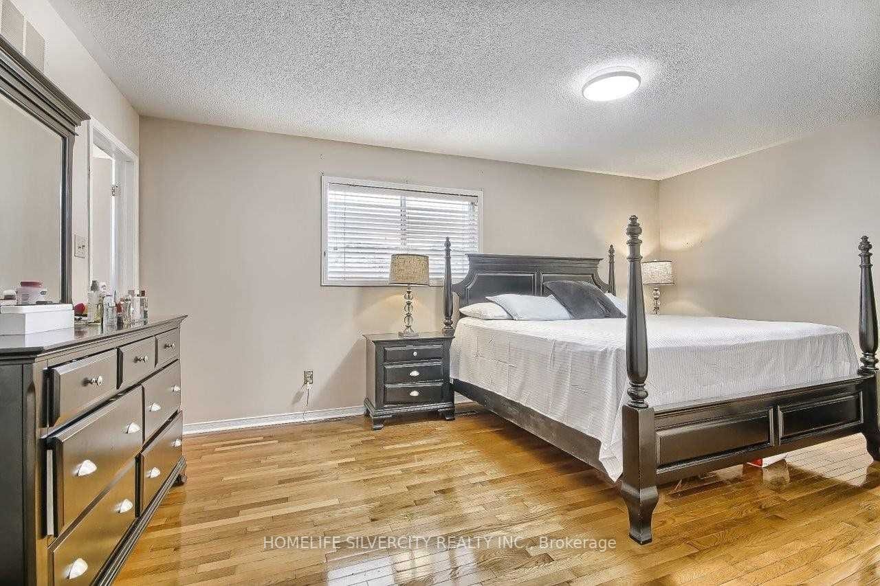 73 Rocky Mountain Cres