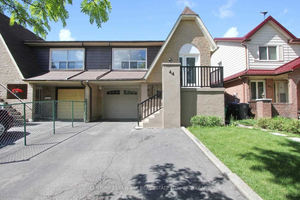 44 Foxacer Row, Brampton
