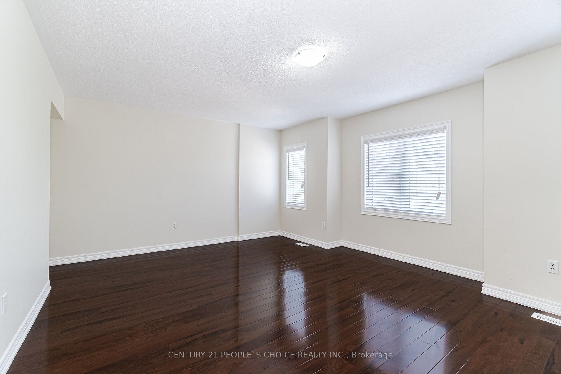 19 Dovehaven Crescent