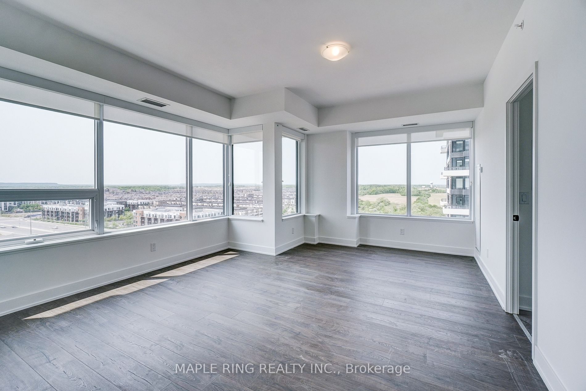 Listing W6057840 - Large Photo # 4