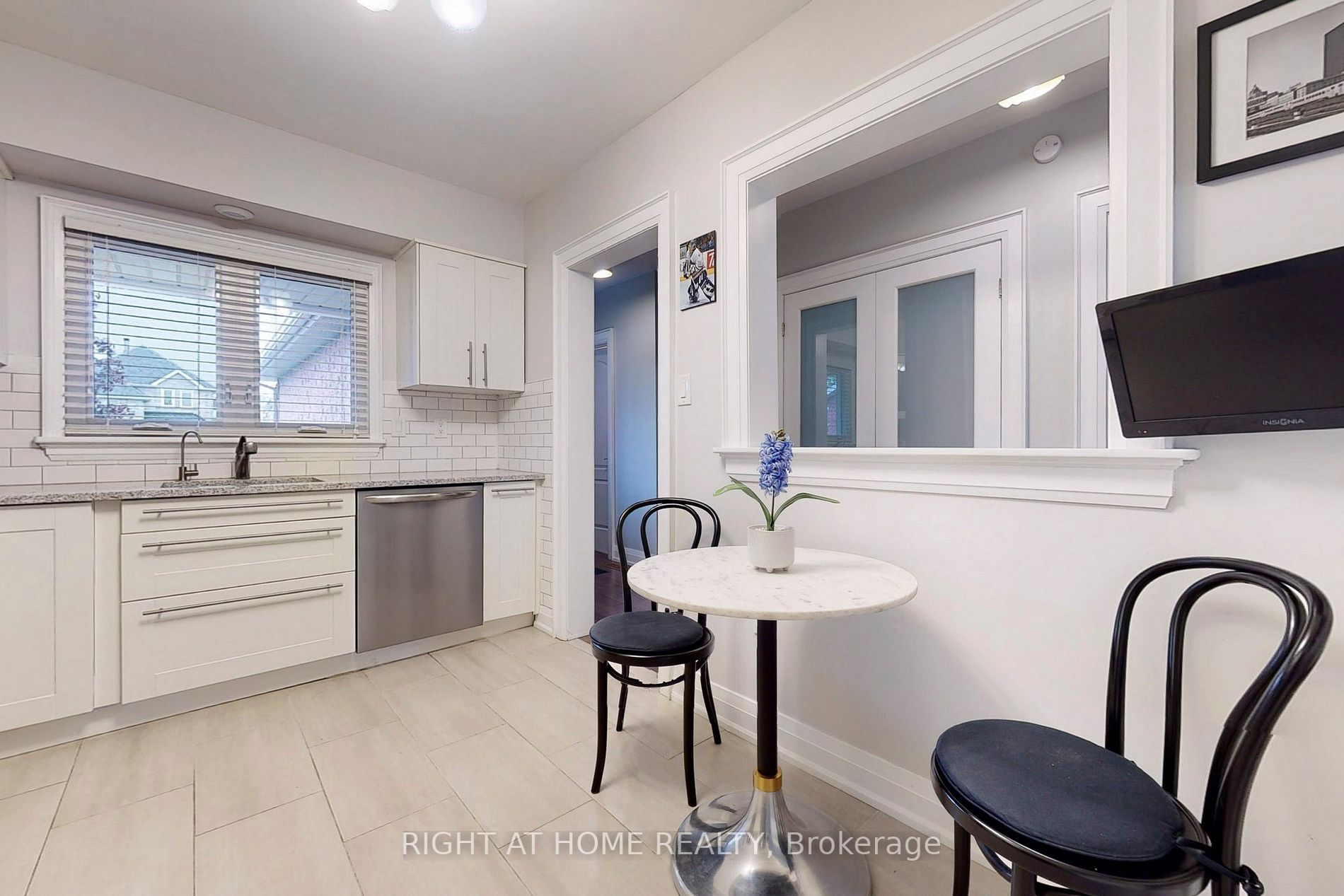 958 Fernandez Dr