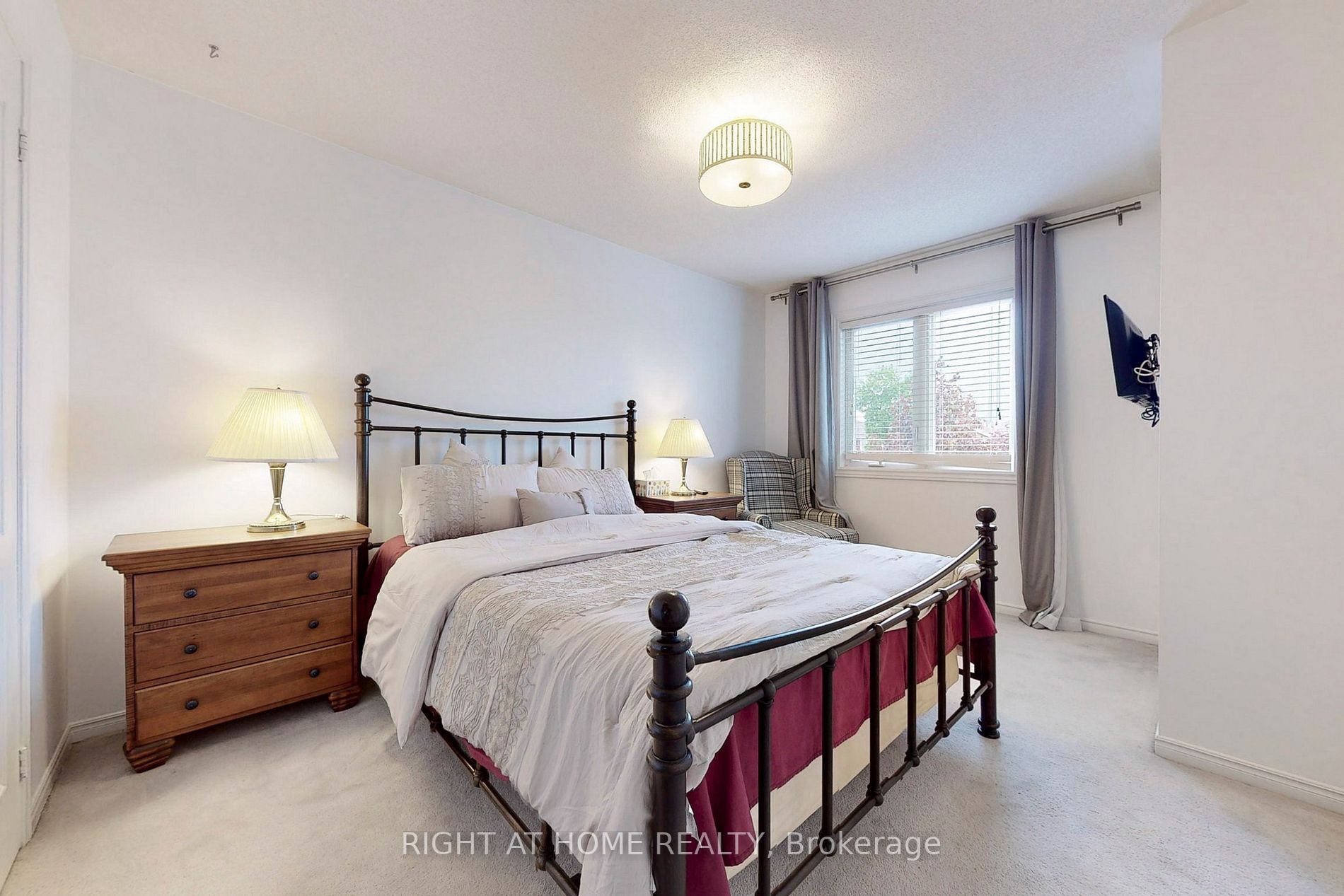 958 Fernandez Dr