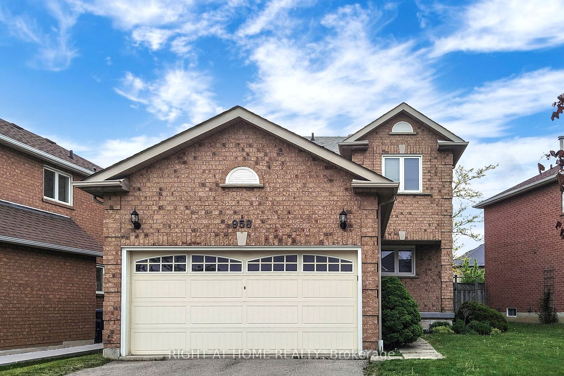 958 Fernandez Dr