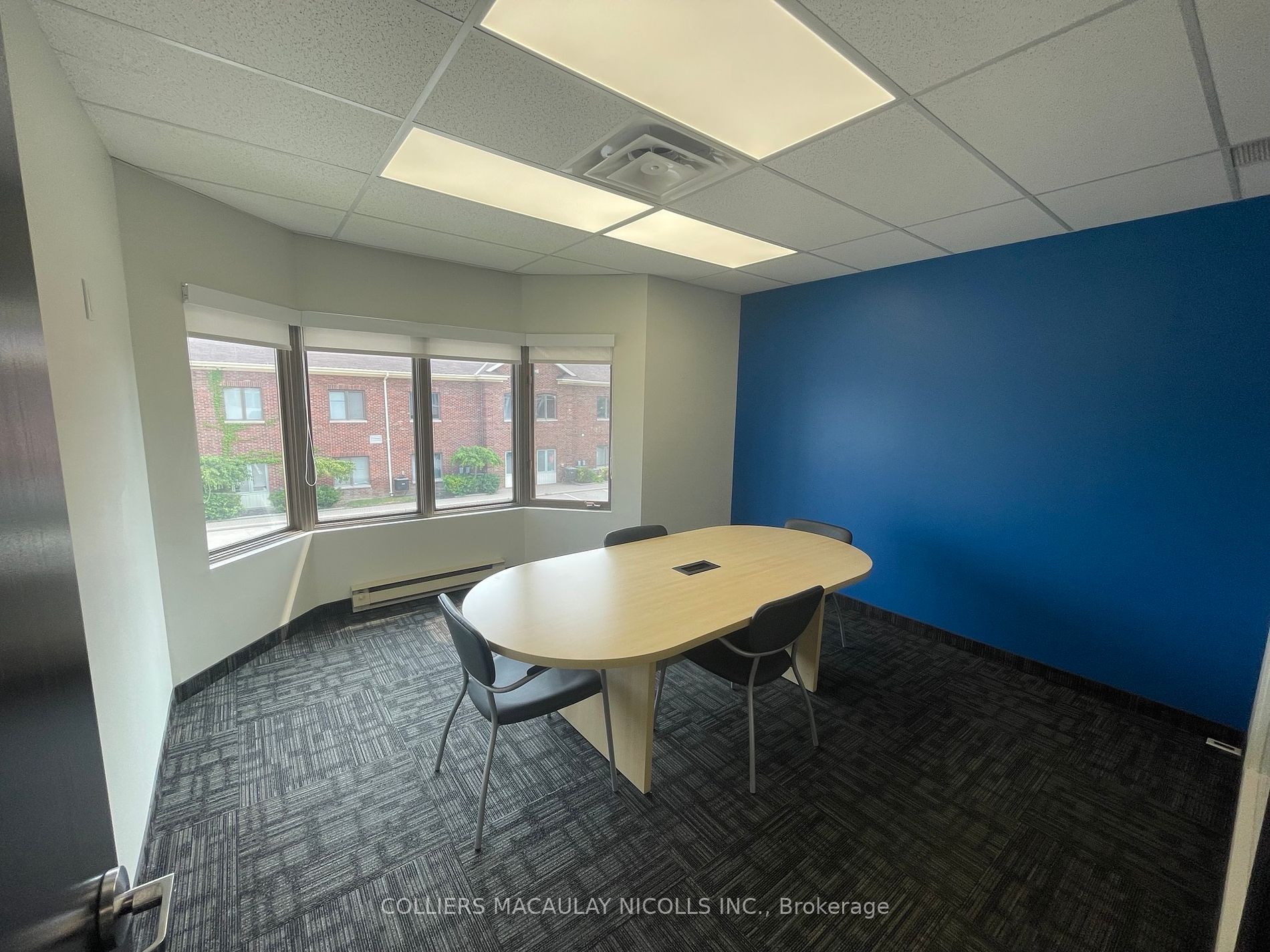 5405 Eglinton Avenue W, #206