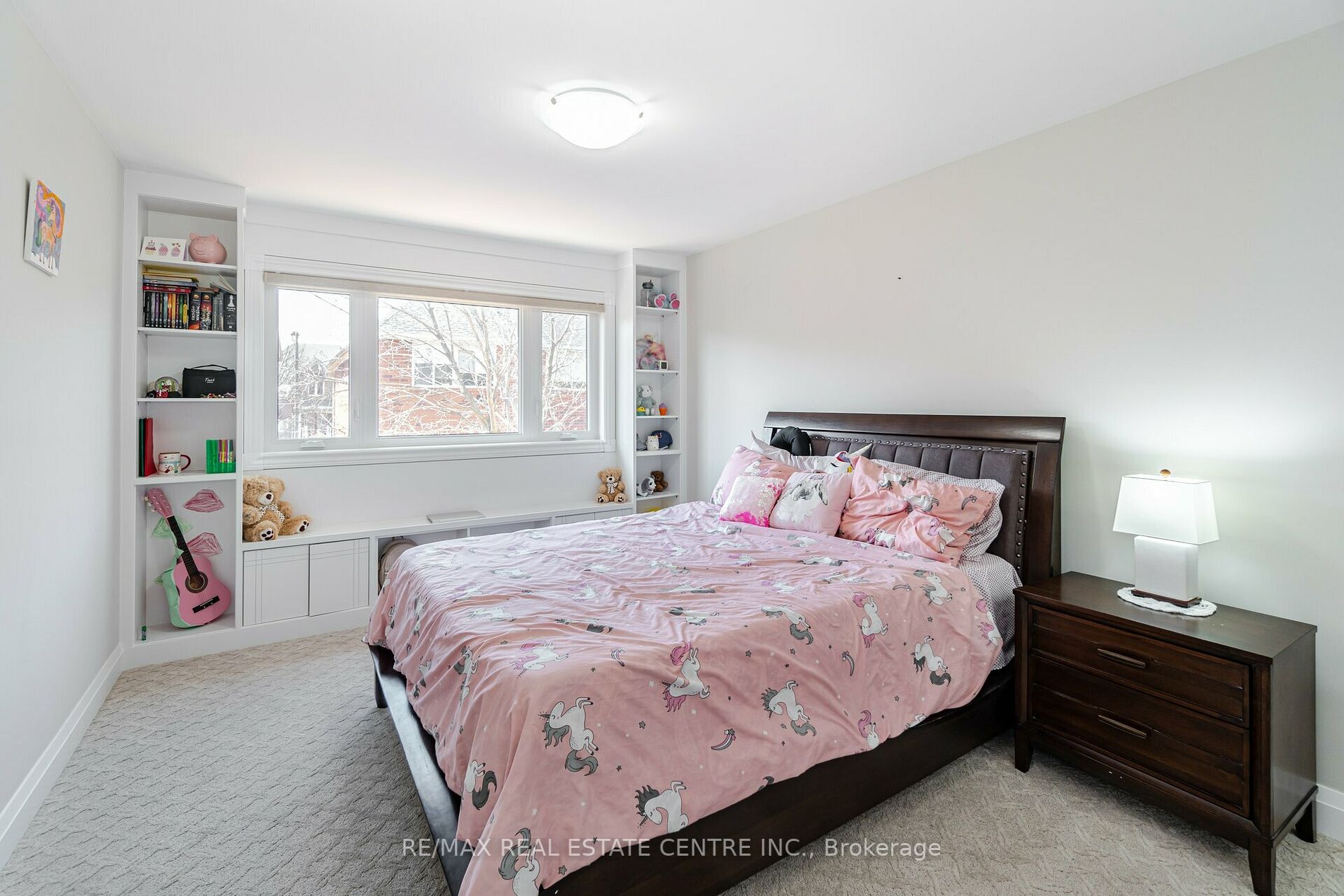8 Foxmere Rd