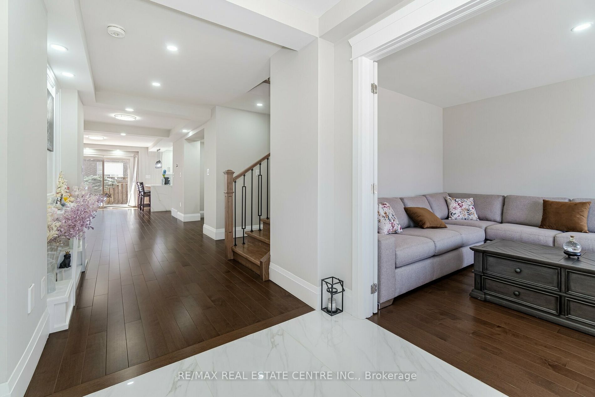8 Foxmere Rd