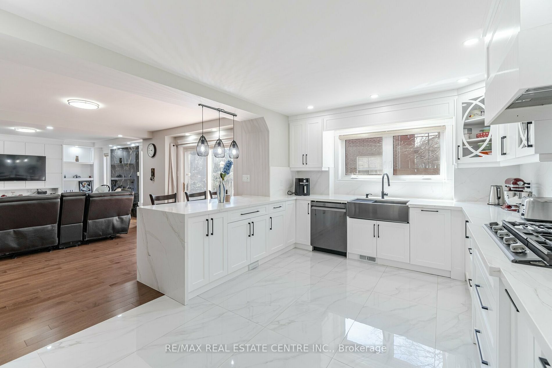 8 Foxmere Rd