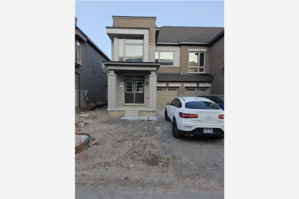 61 Donald Ficht Cres, Brampton