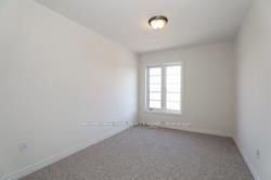 538 Stream Cres