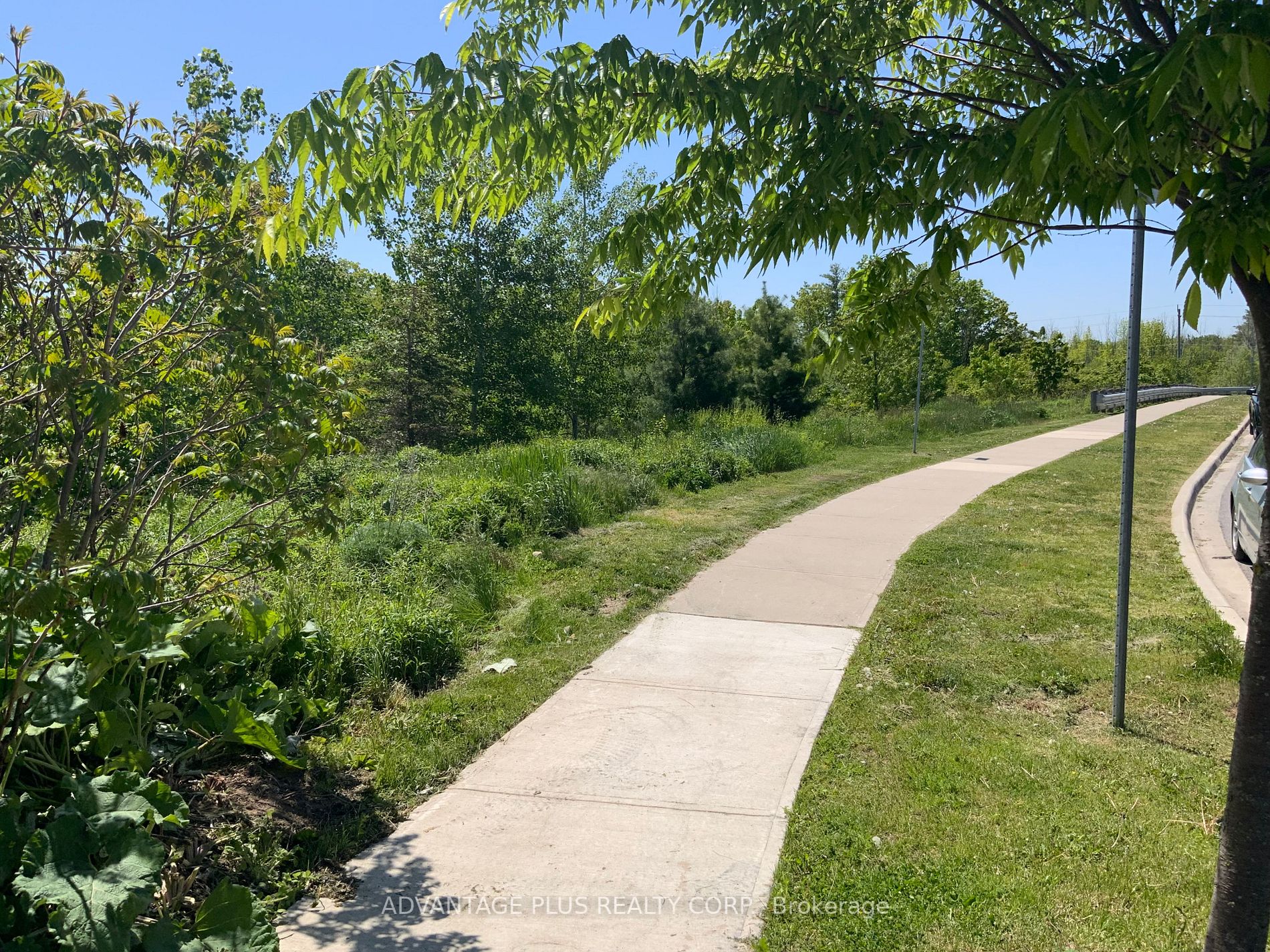 538 Stream Cres