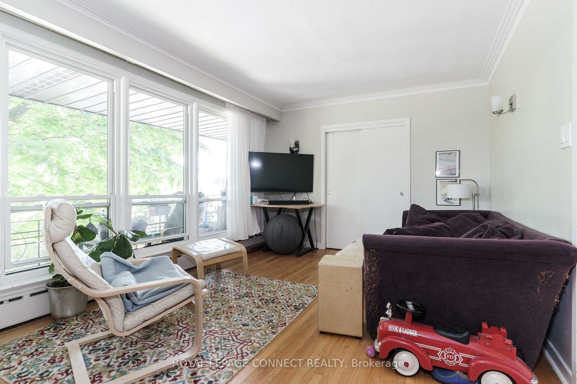 42 Ellis Avenue