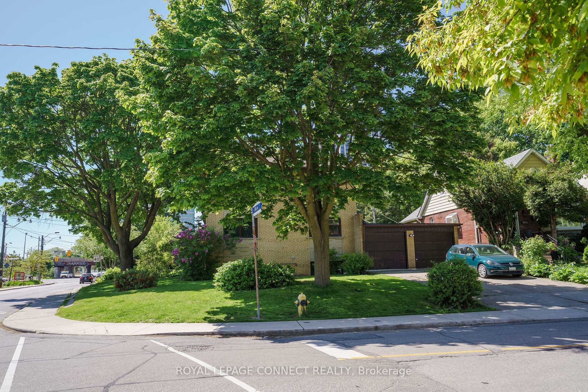 42 Ellis Avenue