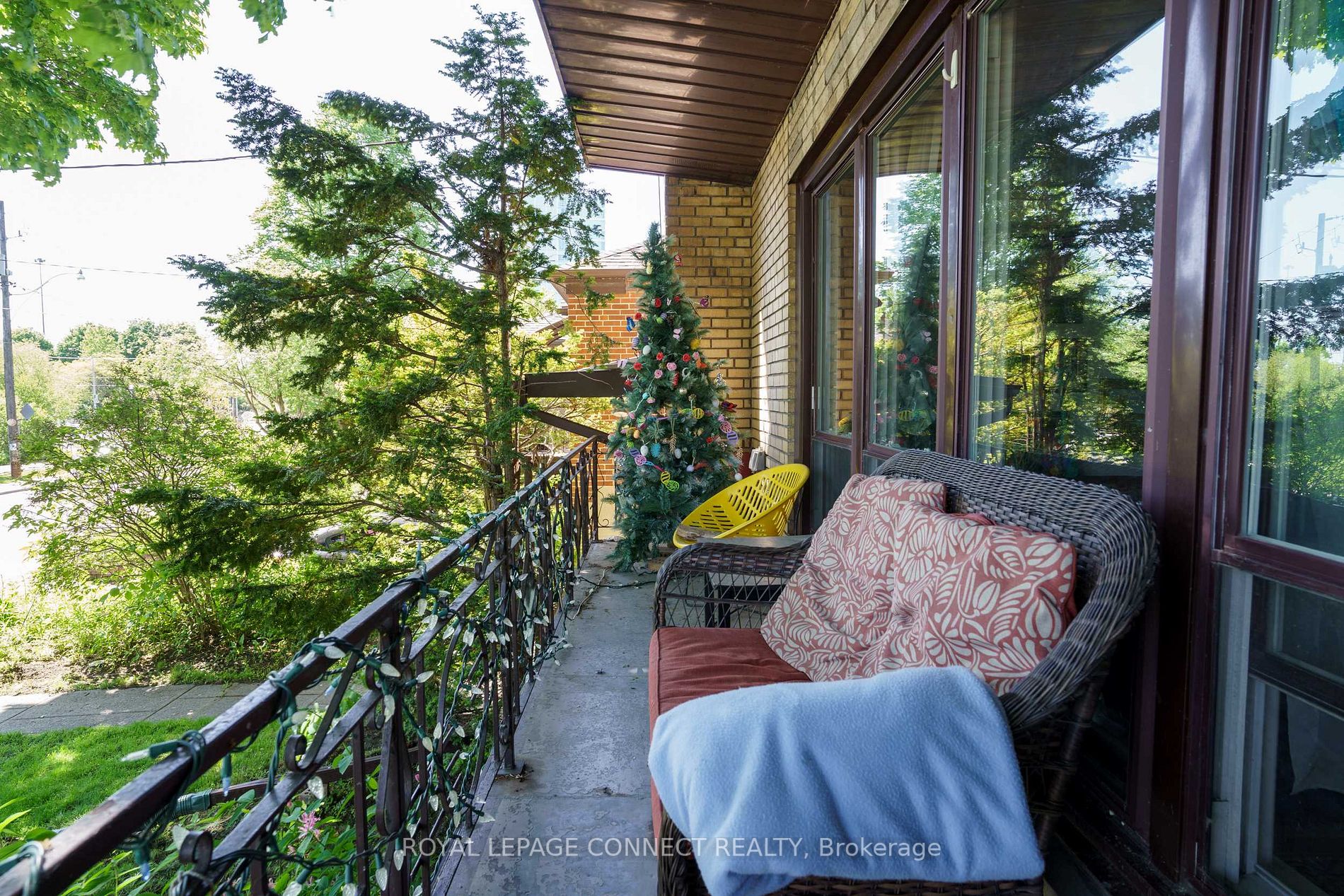 42 Ellis Avenue