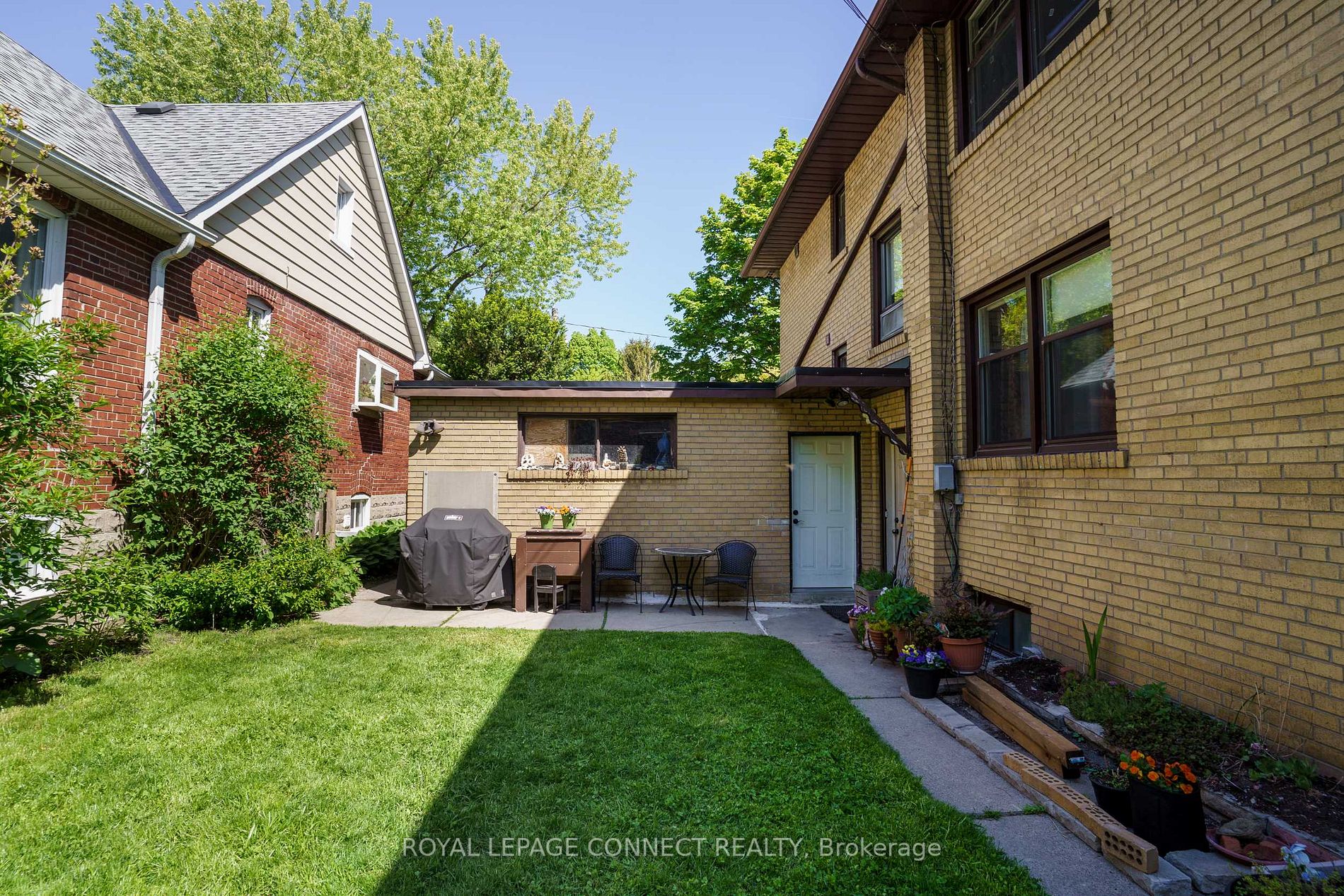 42 Ellis Avenue