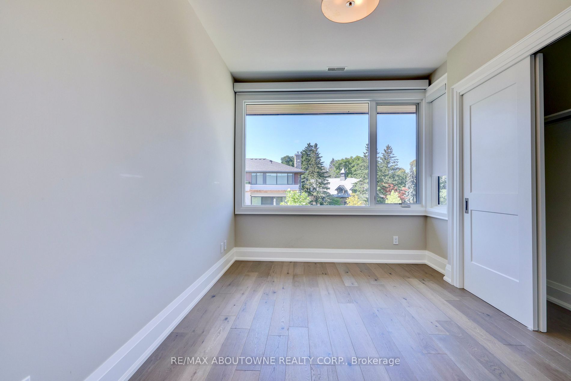 10 Maple Grove Dr, #8