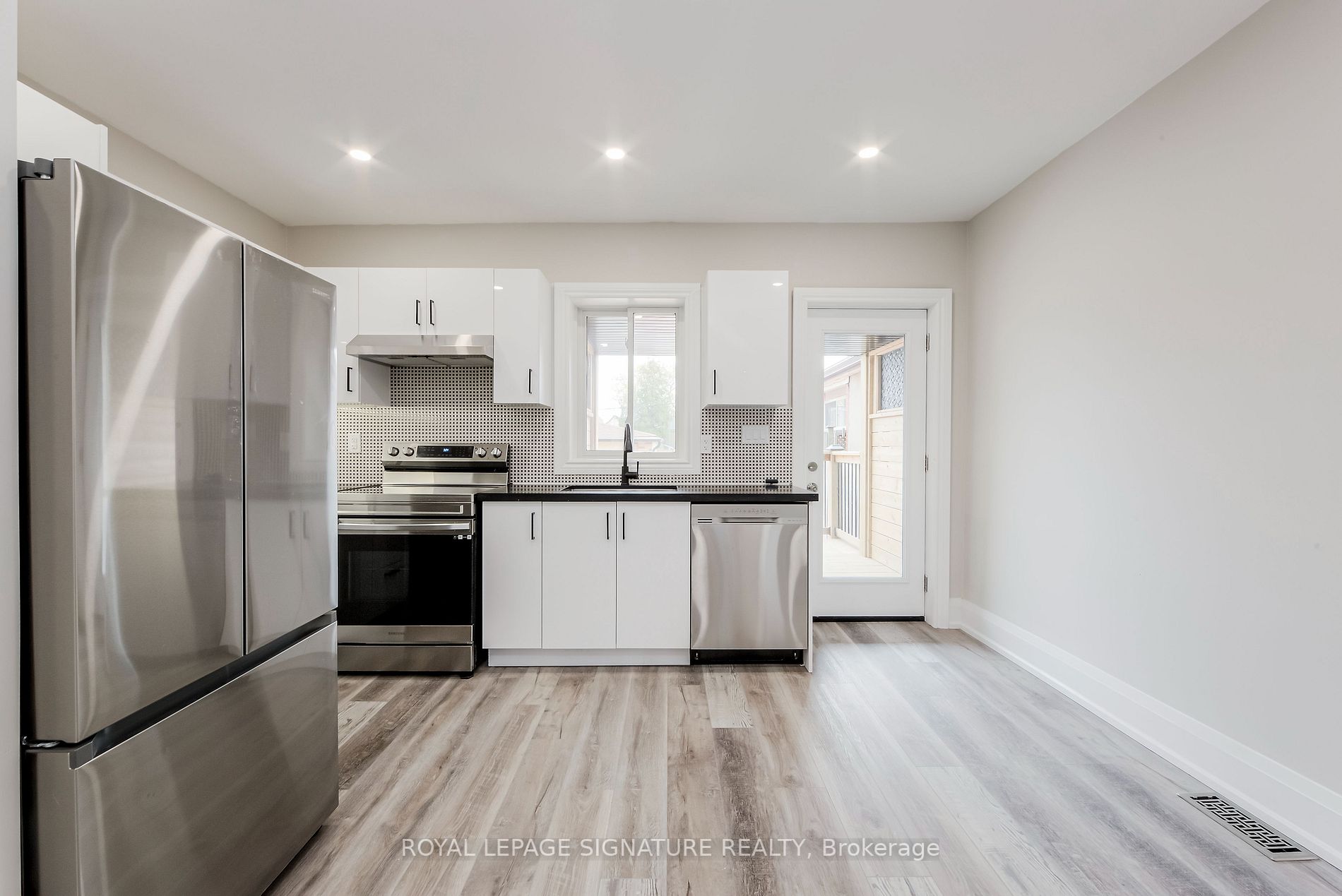 19 Schell Ave