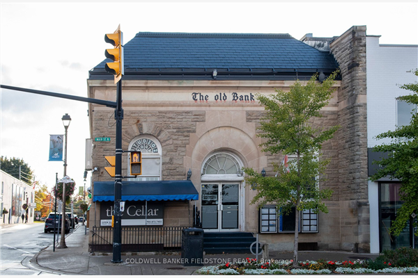 78 Main St S, Halton Hills