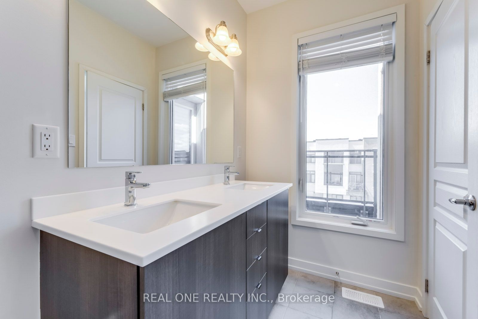 170 Squire Cres
