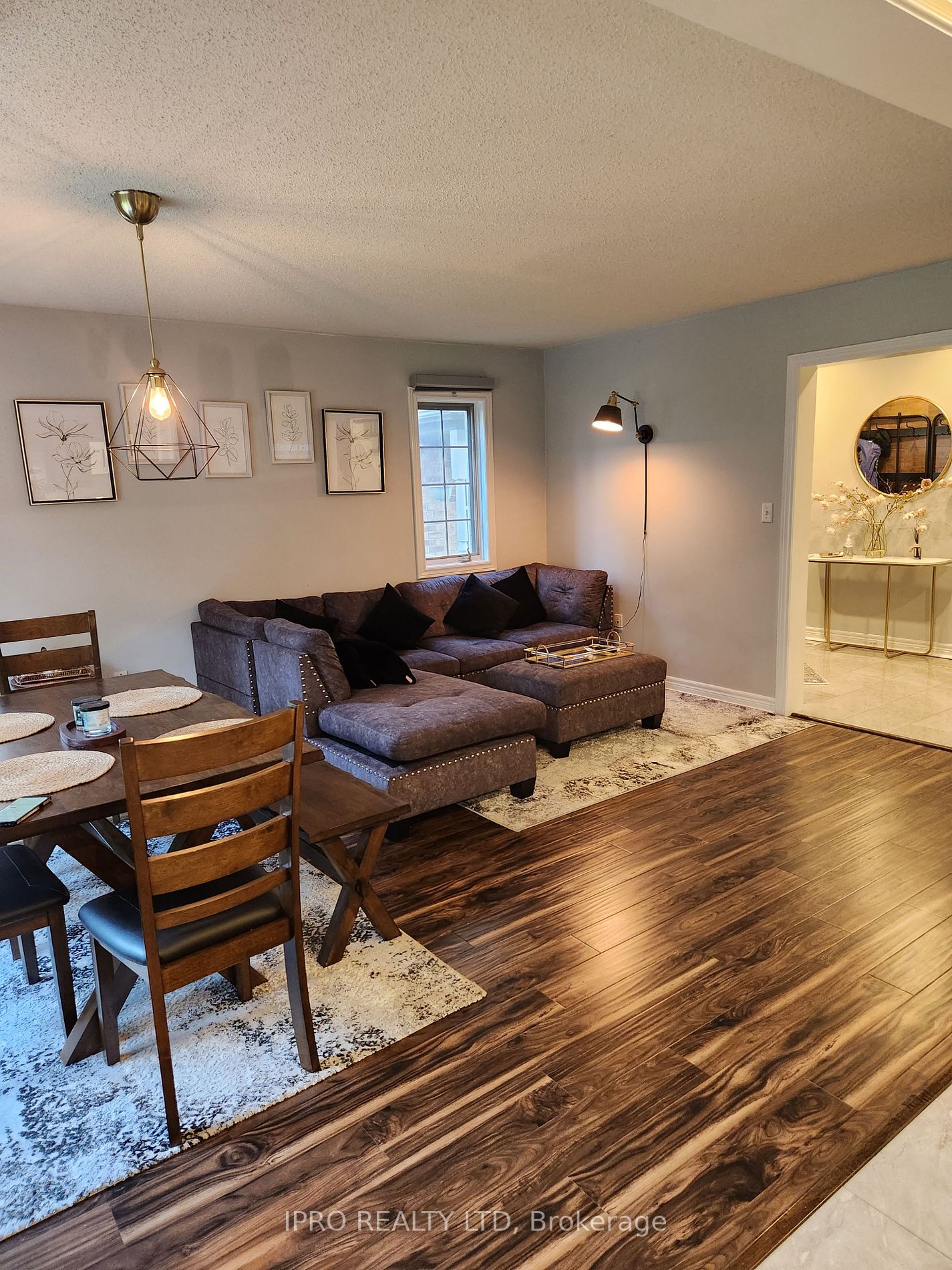 78 Pressed Brick Dr