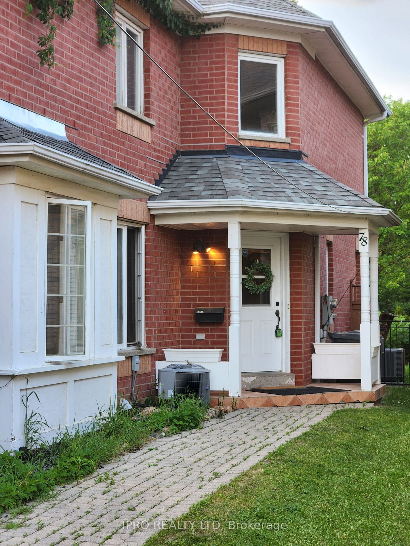 78 Pressed Brick Dr