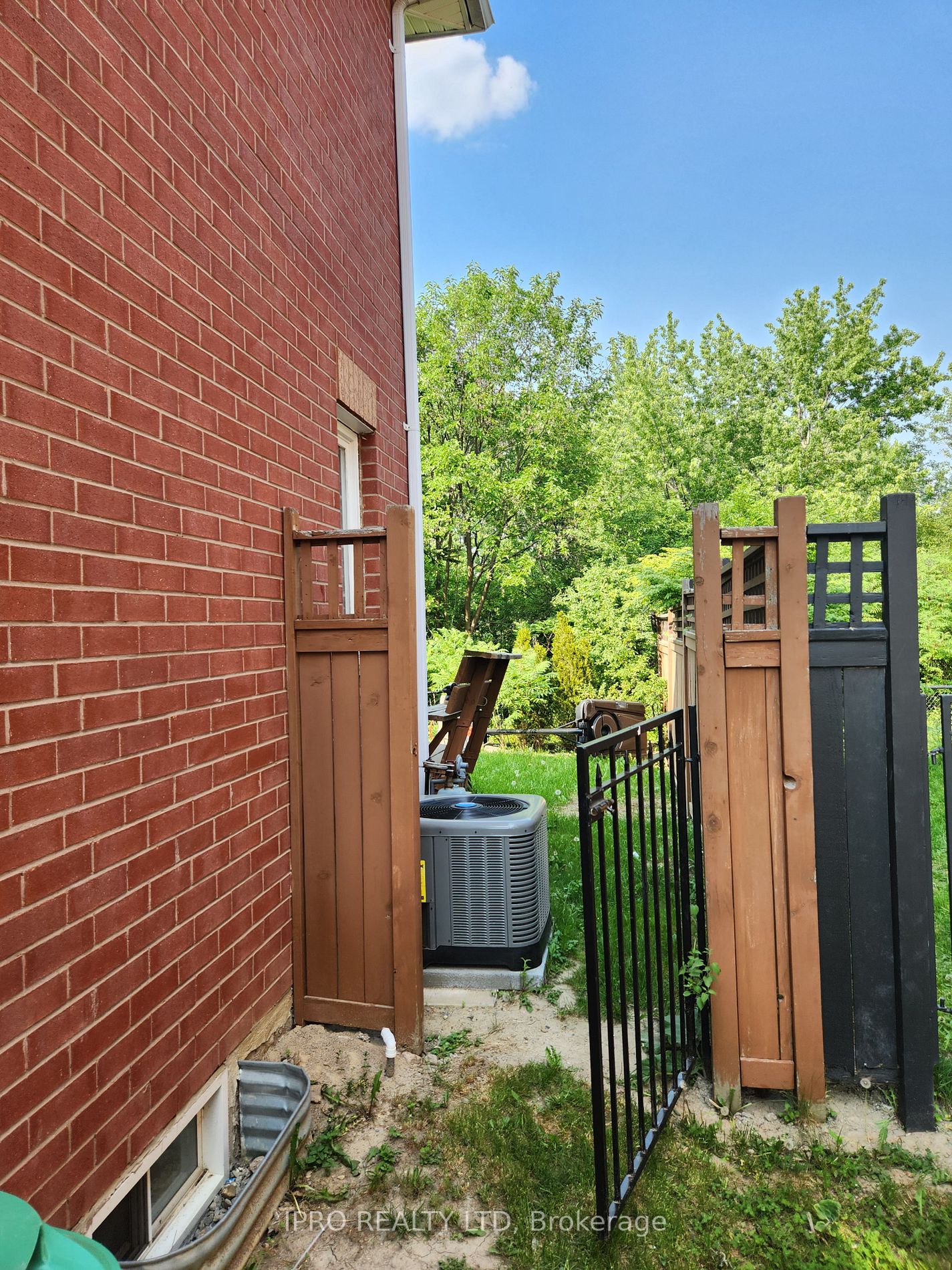 78 Pressed Brick Dr