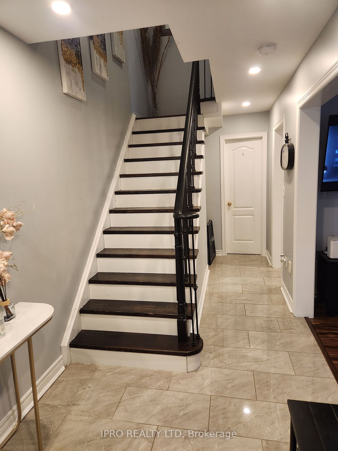 78 Pressed Brick Dr