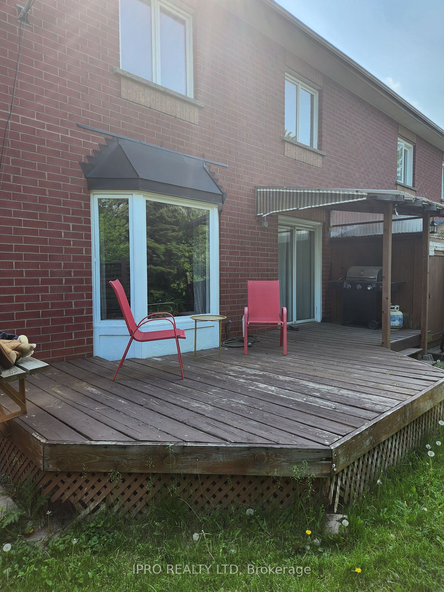 78 Pressed Brick Dr