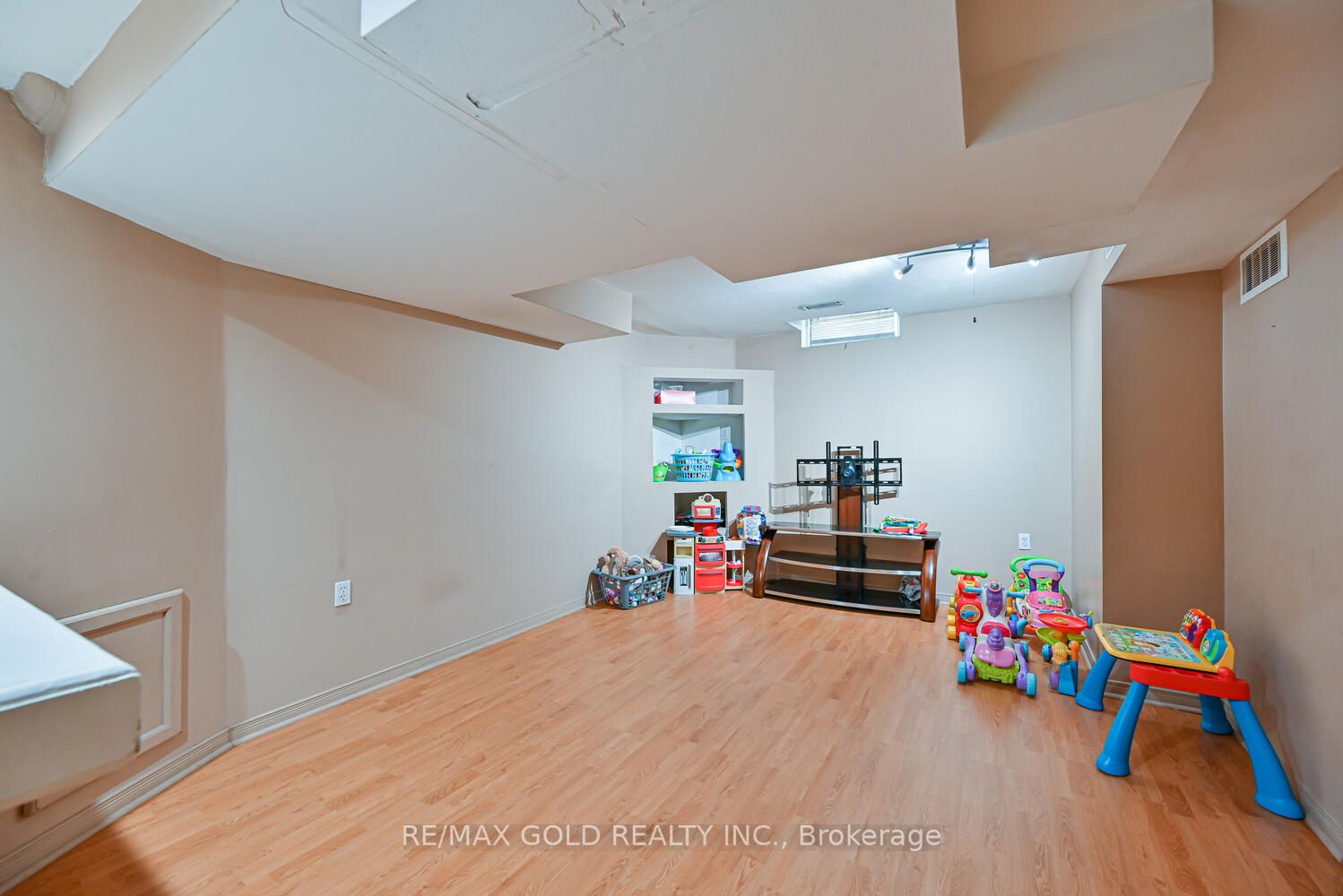 Listing W6064092 - Large Photo # 28