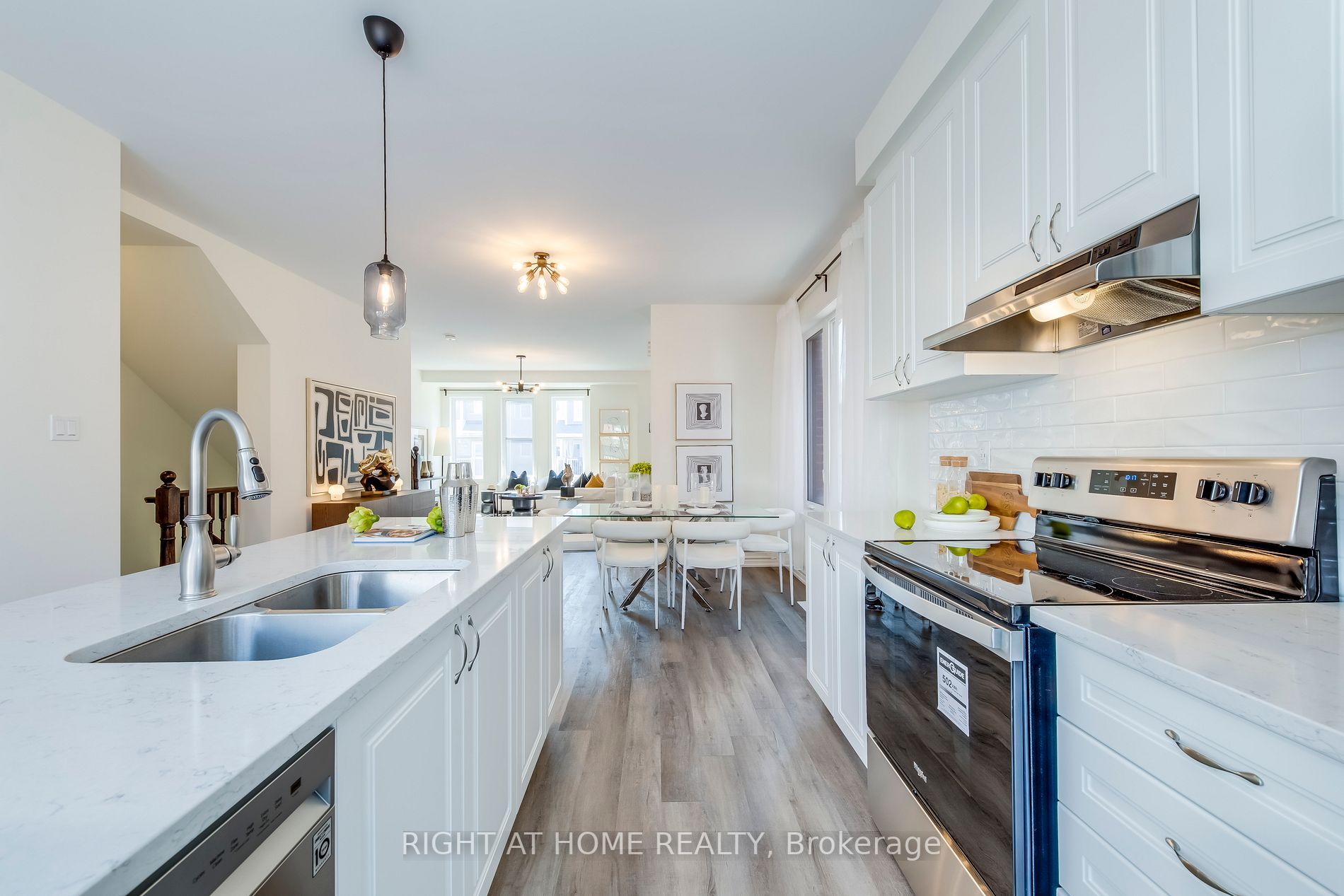 1285 Sycamore Gdns, #7
