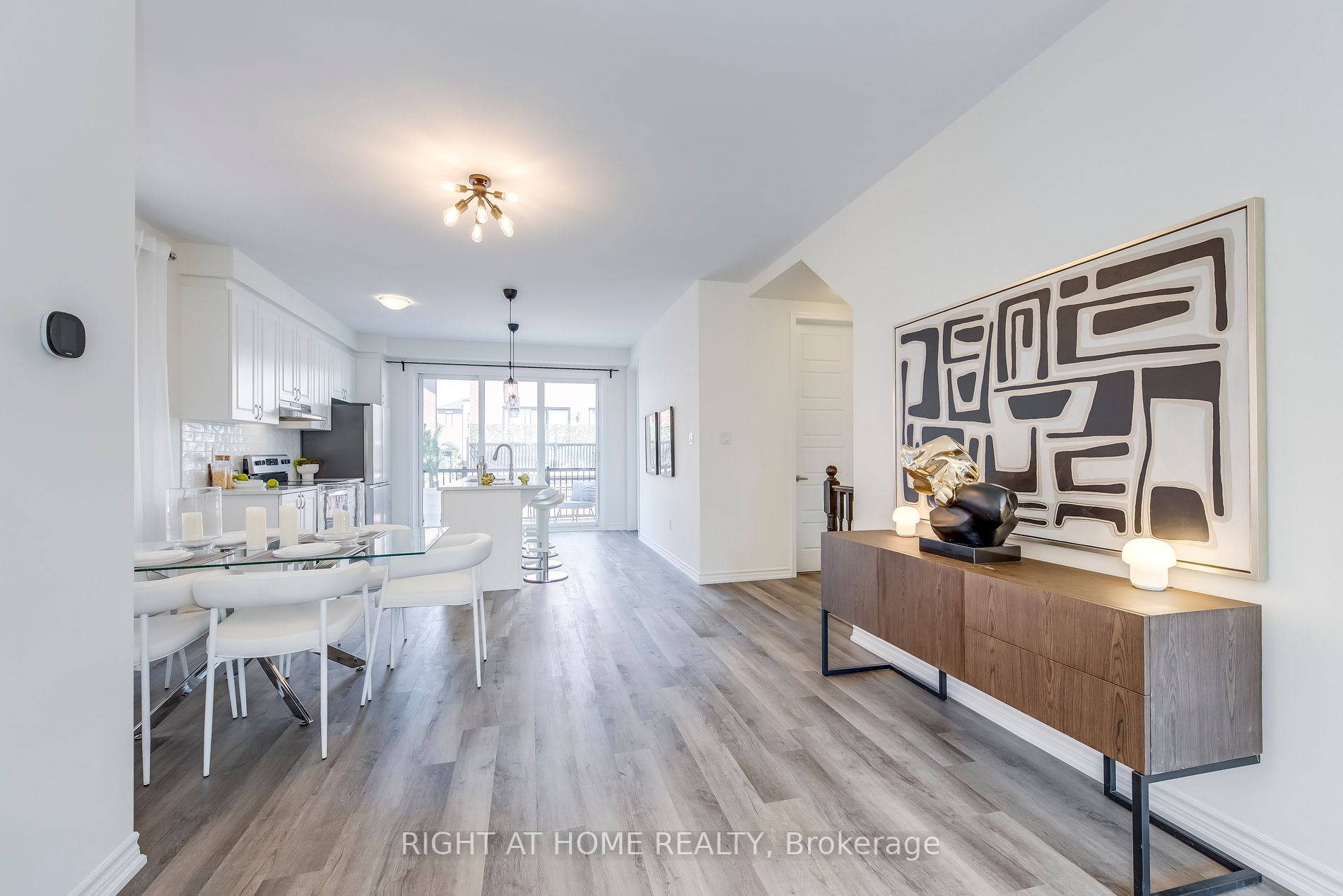 1285 Sycamore Gdns, #7