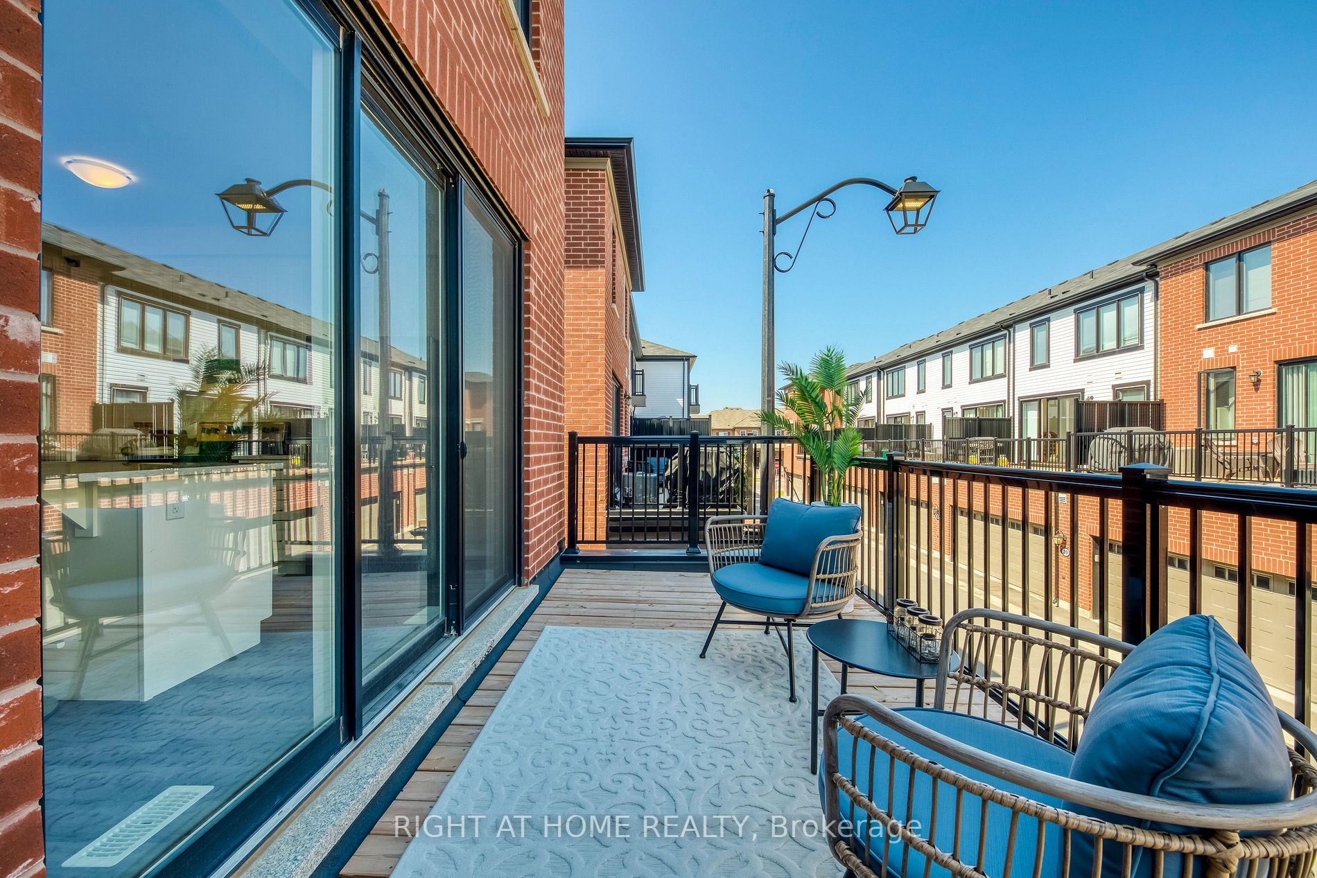 1285 Sycamore Gdns, #7