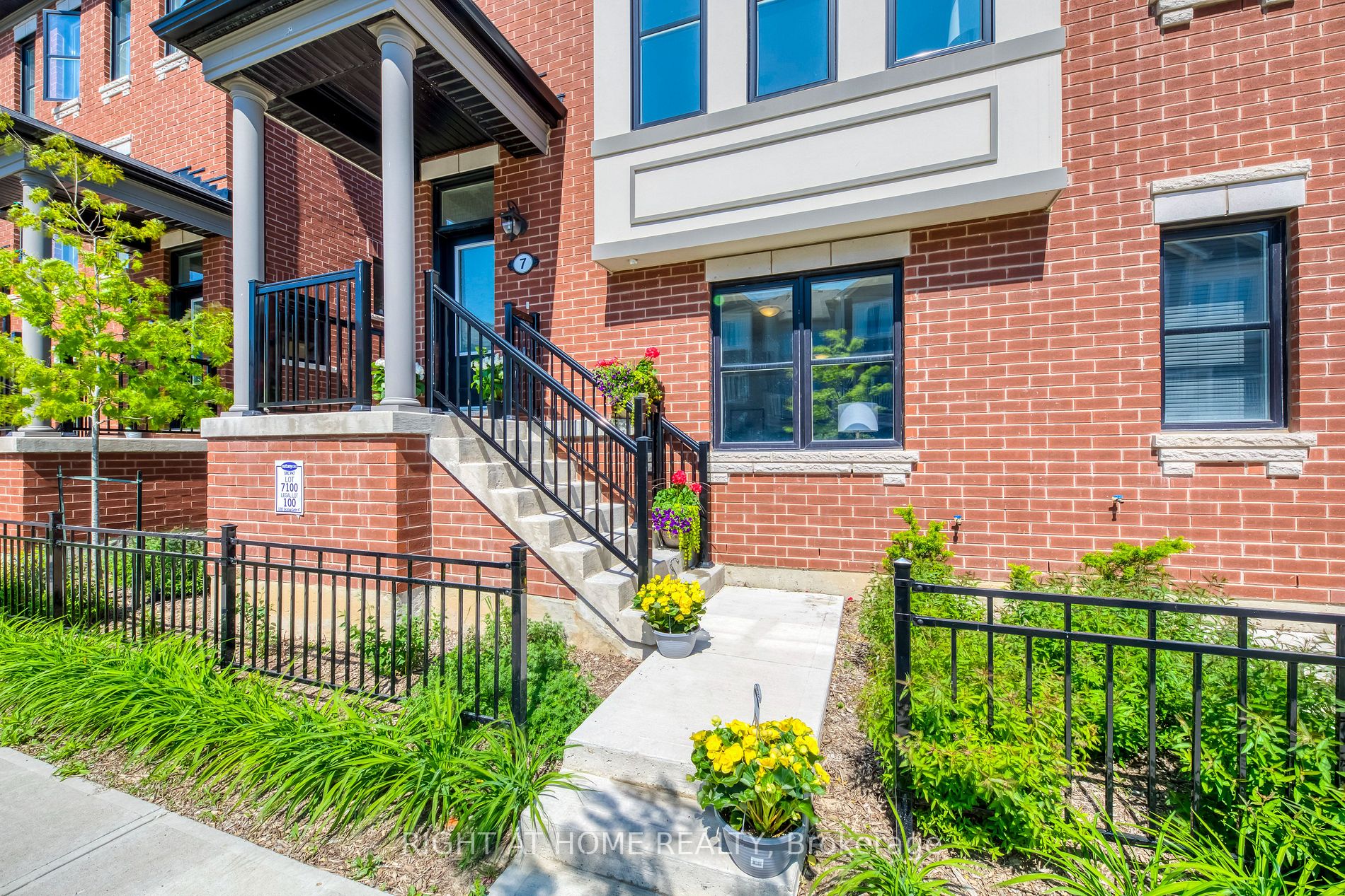 1285 Sycamore Gdns, #7