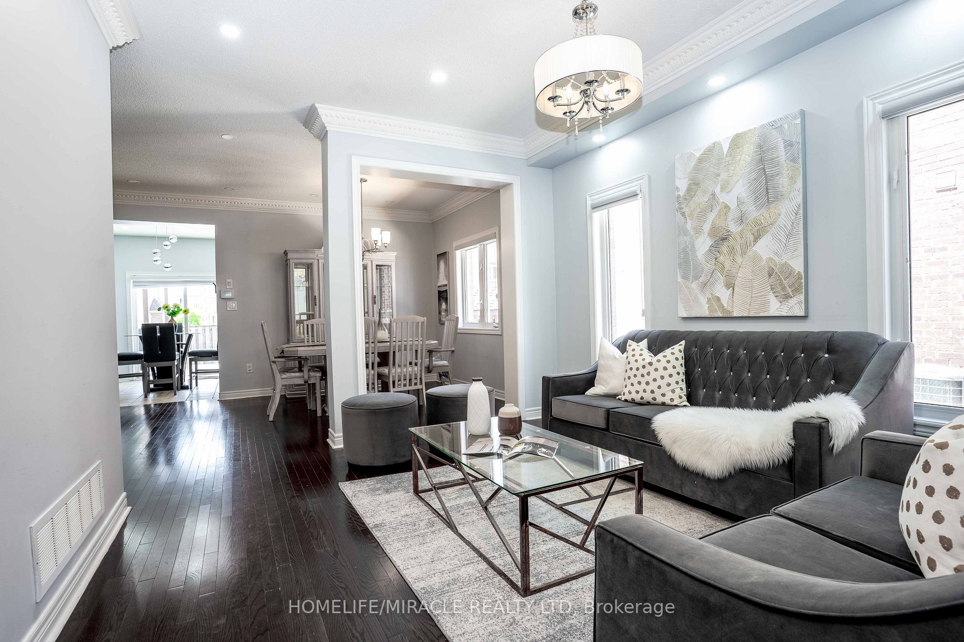 28 Totten Dr