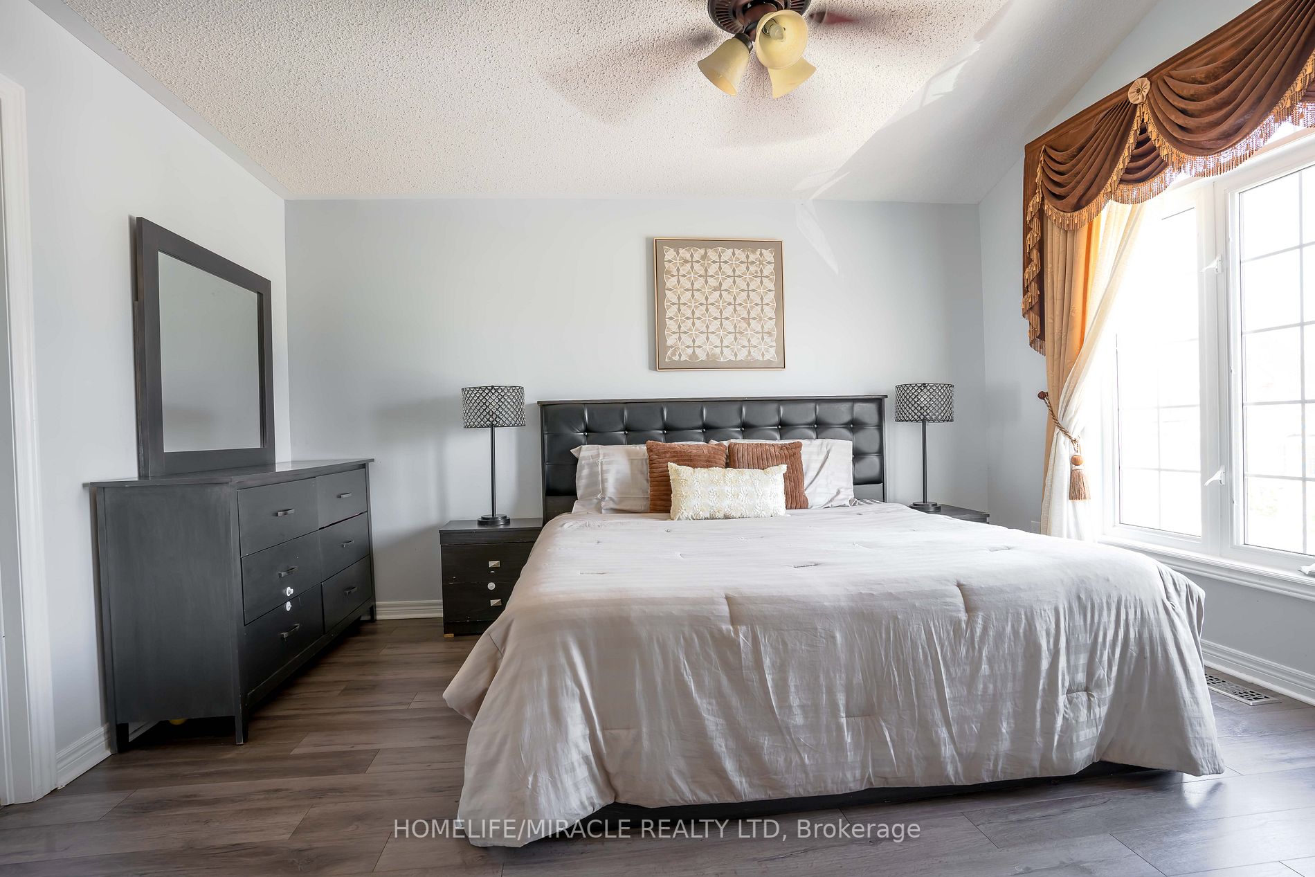 28 Totten Dr