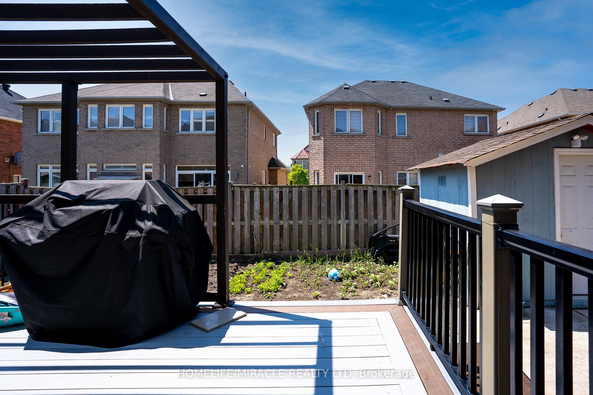 28 Totten Dr