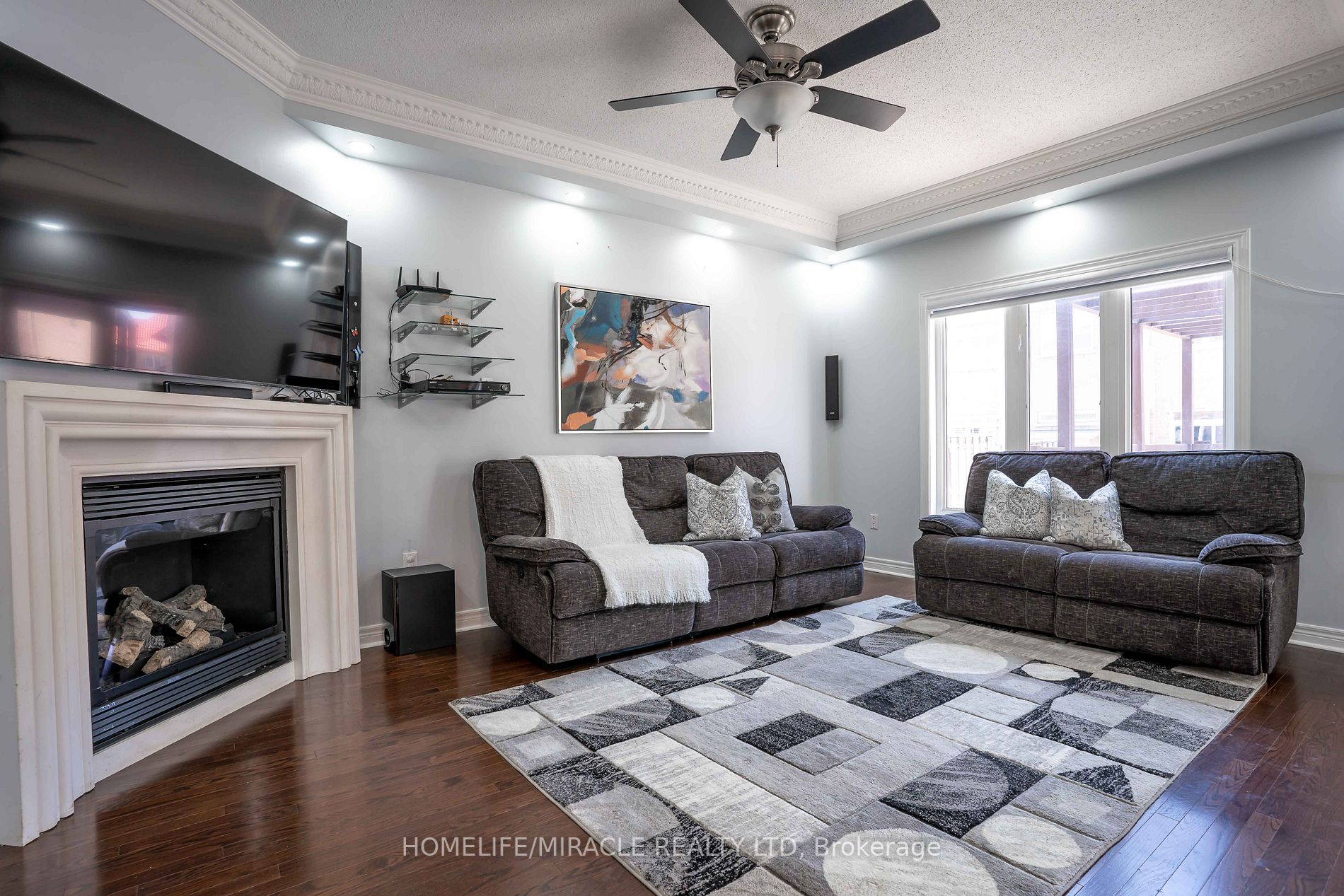 28 Totten Dr