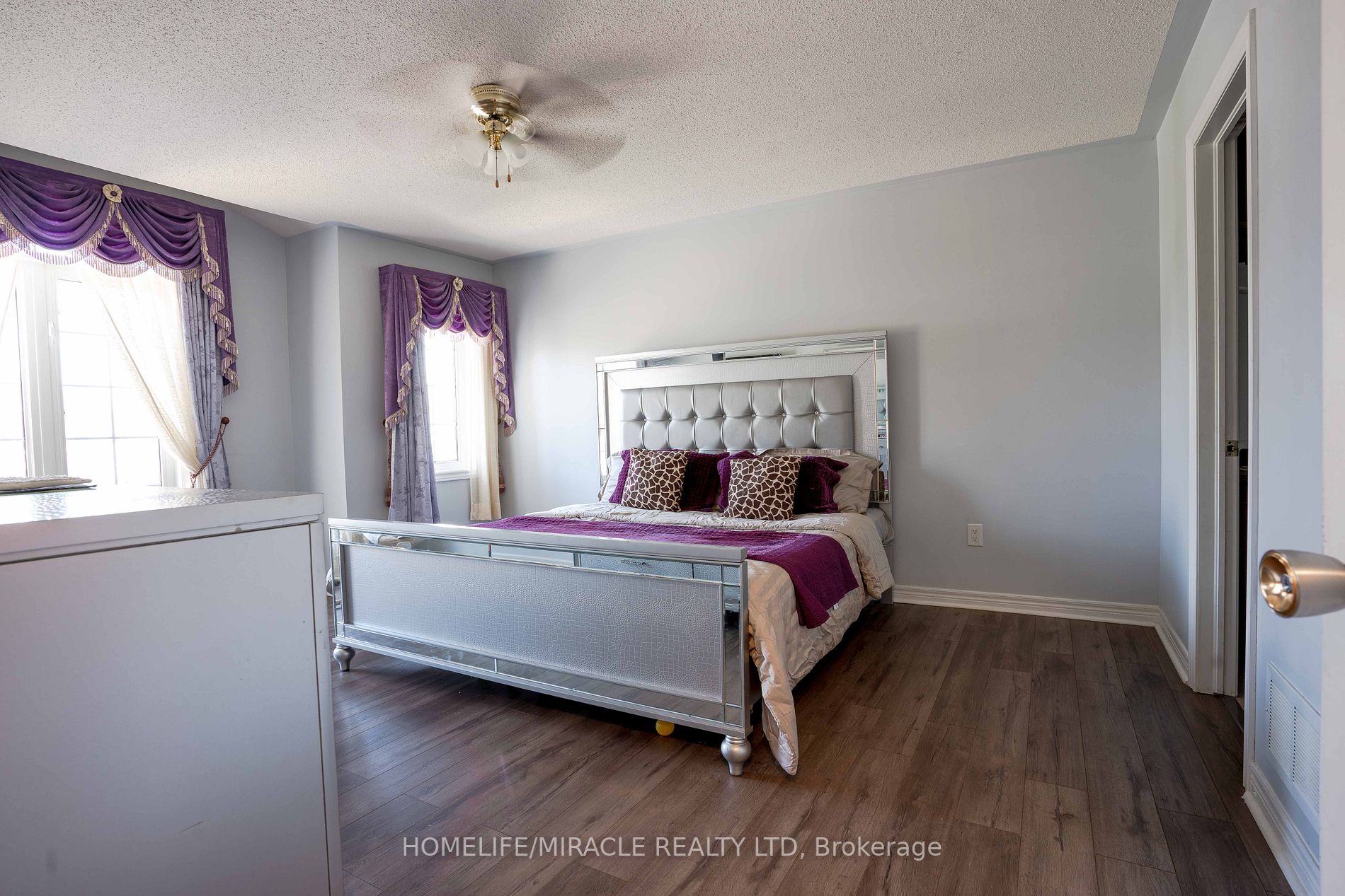 28 Totten Dr