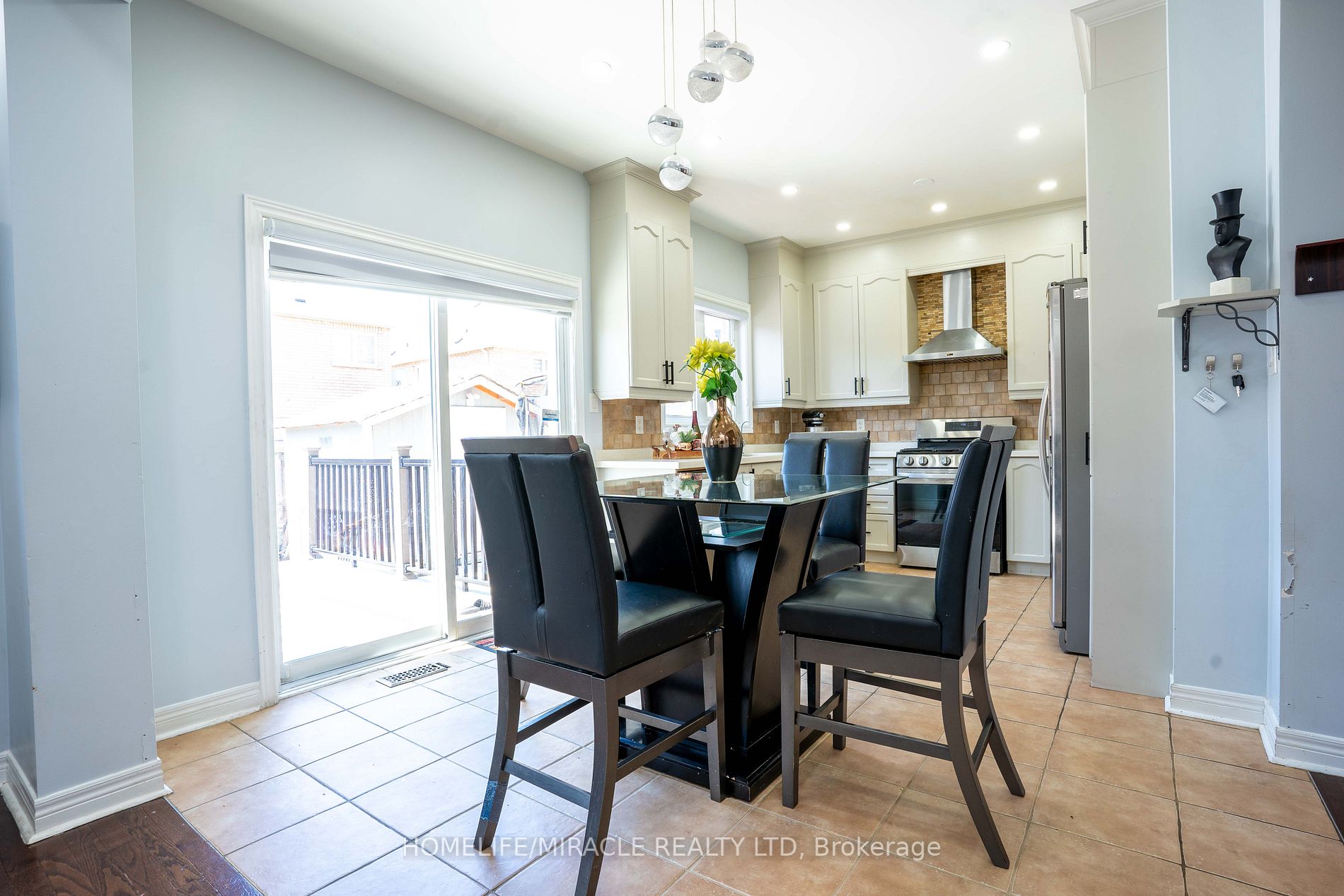 28 Totten Dr